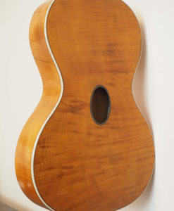 Pierre Marcard guitare romantique gitarrenbauer