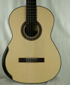 Alternative view of Kim Lissarrague Meistergitarre fichte Nr. 419 2024 - Australien