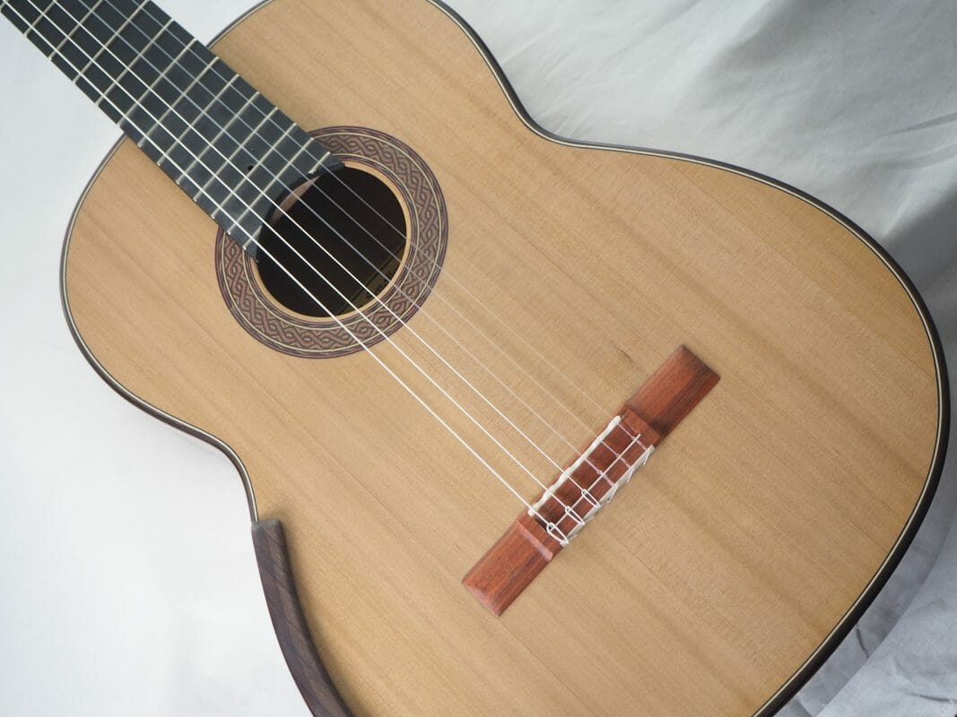 Robin Moyes gitarrenbauer klassische gitarre