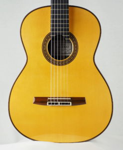 Masaki Sakurai Maestro-RF gitarrenbauer klassische gitarre beleistung traditionnel