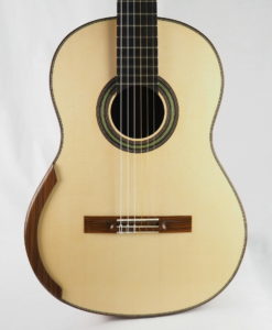 Stanislaw Partyka Klassische gitarre de gitarrenbauer table lattice