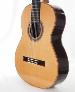 Young Seo Meistergitarre gitarrenbauer S Korea